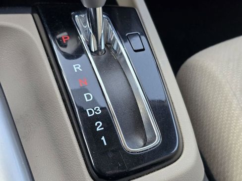 Used 2013 Honda Civic Natural Gas image 9