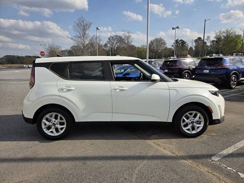 Used 2025 Kia Soul LX image 6