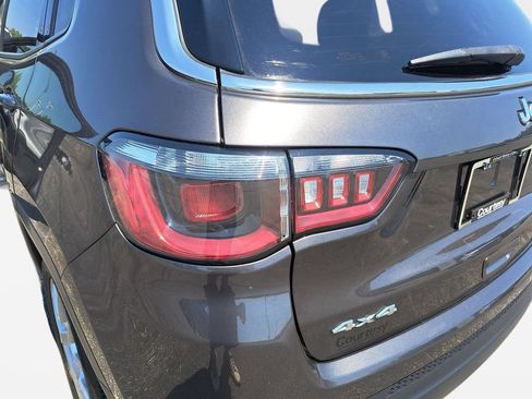 Certified 2022 Jeep Compass Latitude AWD/4WD image 33