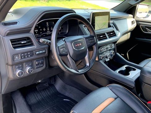 Used 2023 GMC Yukon XL AT4 AWD/4WD image 15