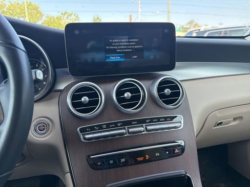 Used 2020 Mercedes-Benz GLC 300 image 13