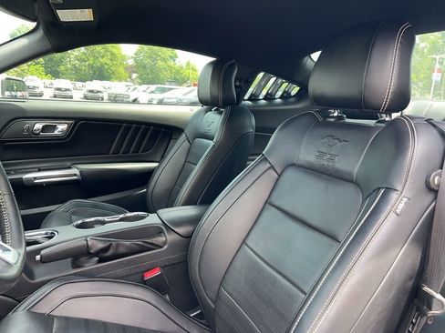 Used 2015 Ford Mustang GT Premium w/ Equipment Group 401A RWD image 4
