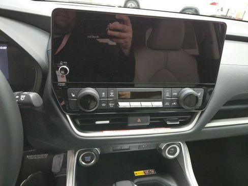 New 2026 Toyota Grand Highlander XLE image 26