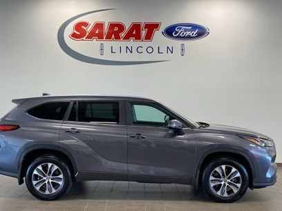 Used 2023 Toyota Highlander XLE
