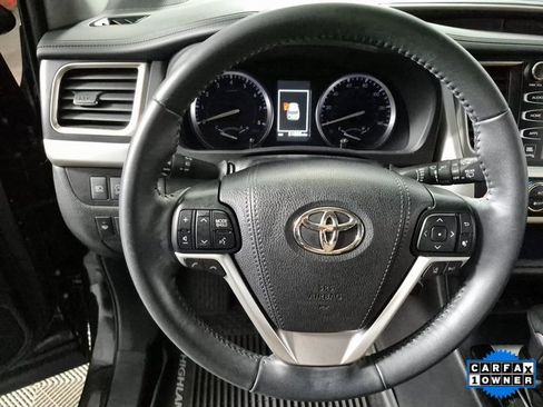 Used 2019 Toyota Highlander Limited image 11