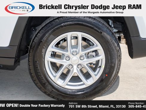 New 2025 Jeep Grand Cherokee Laredo X image 39