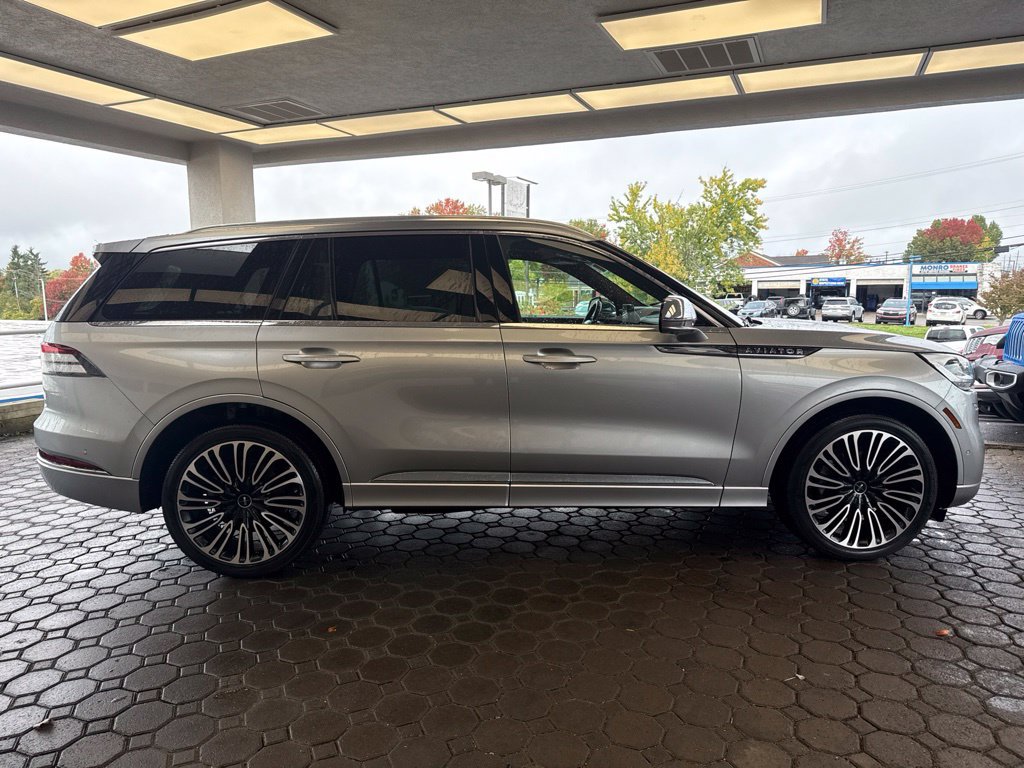 Certified 2021 Lincoln Aviator Black Label w/ Dynamic Handling Package AWD/4WD image 27