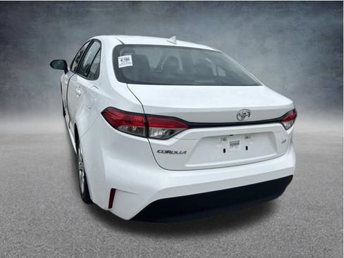 Used 2025 Toyota Corolla LE FWD image 27
