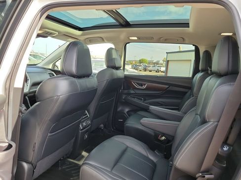 Used 2025 Subaru Ascent Touring AWD/4WD image 13