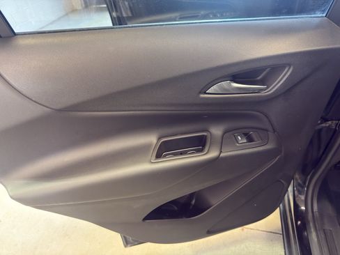 Used 2019 Chevrolet Equinox LT FWD image 28