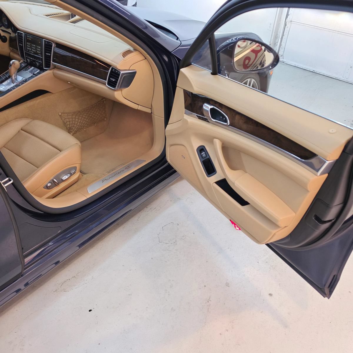 Used 2016 Porsche Panamera 4S AWD/4WD image 23