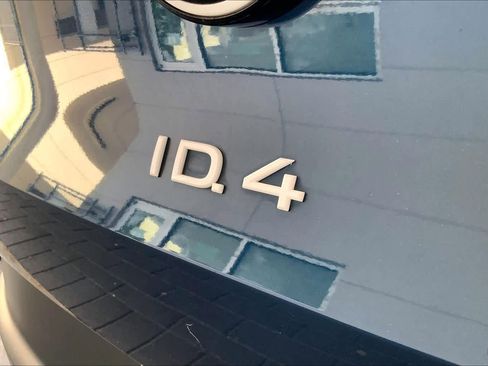Used 2023 Volkswagen ID.4 Pro RWD image 29