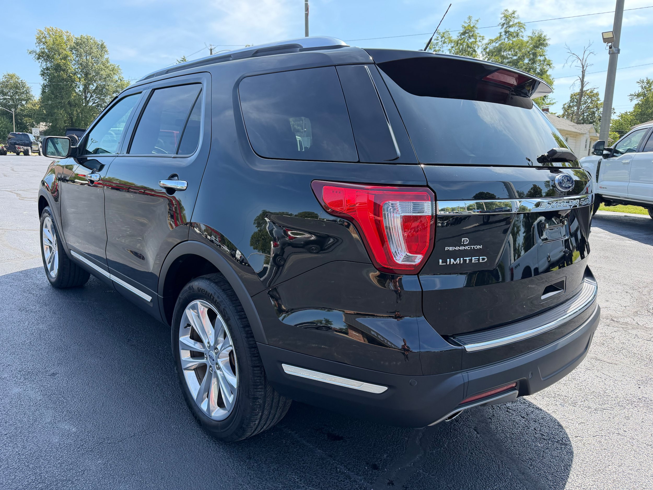Used 2019 Ford Explorer Limited AWD/4WD image 5