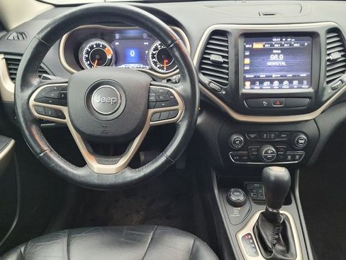 Used 2018 Jeep Cherokee Limited image 22