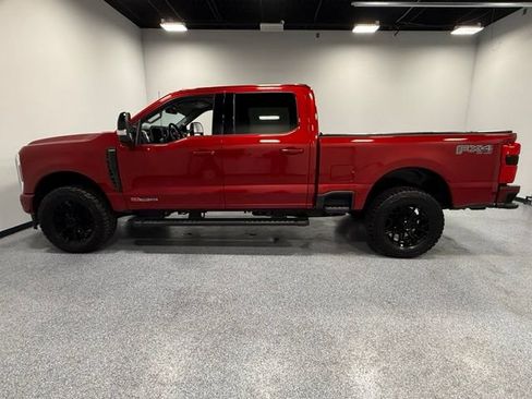 Used 2025 Ford F250 Lariat w/ Black Appearance Package AWD/4WD image 5