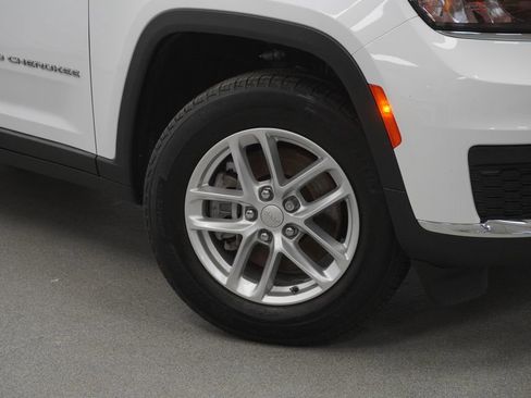 Certified 2023 Jeep Grand Cherokee L Laredo AWD/4WD image 4