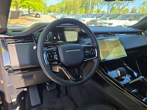 New 2025 Land Rover Range Rover Sport Dynamic SE image 16