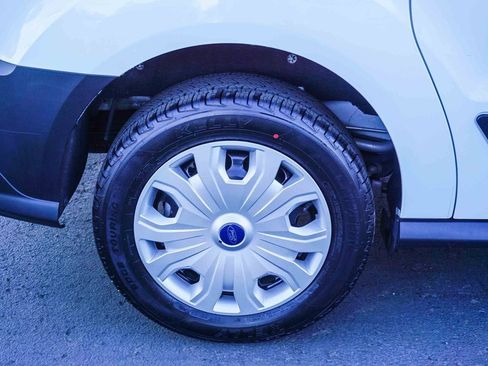 Used 2023 Ford Transit Connect XL image 9