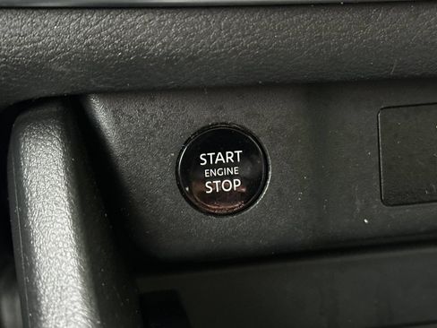 Used 2024 Nissan Rogue S AWD/4WD image 22