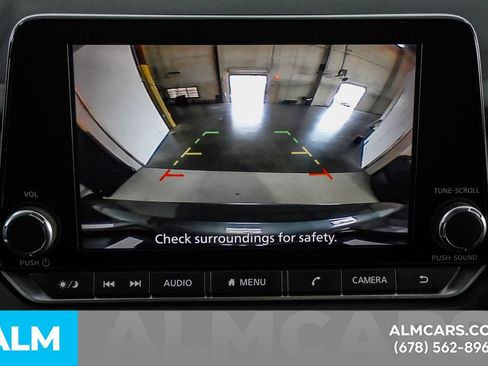 Used 2024 Nissan Rogue SV image 33