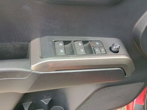 Used 2020 Toyota Tacoma SR5 image 22