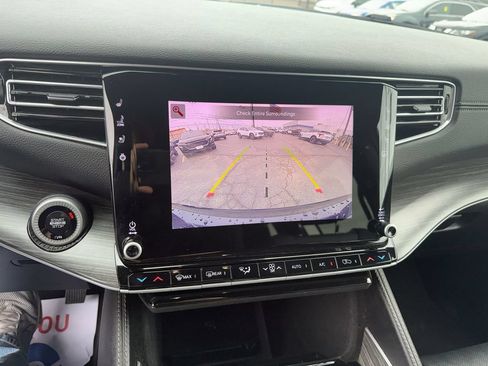 Used 2024 Jeep Wagoneer L Series III w/ Flexible Seating Group AWD/4WD image 16