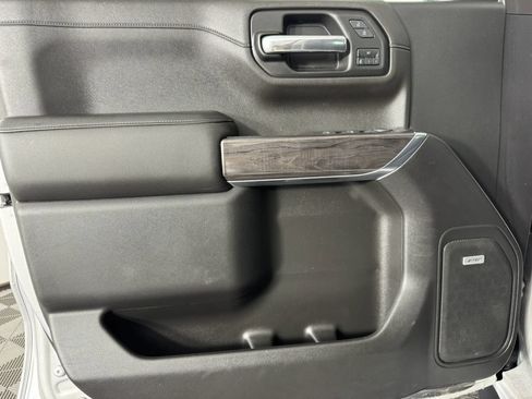 Used 2019 Chevrolet Silverado 1500 LTZ w/ LTZ Premium Package AWD/4WD image 40