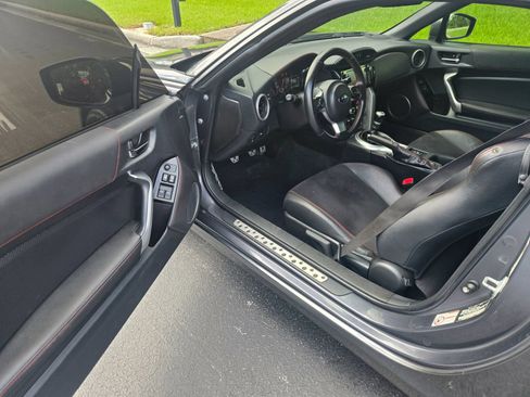 Used 2020 Subaru BRZ Limited w/ Performance Package RWD image 12