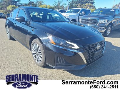 Used 2024 Nissan Altima 2.5 SV