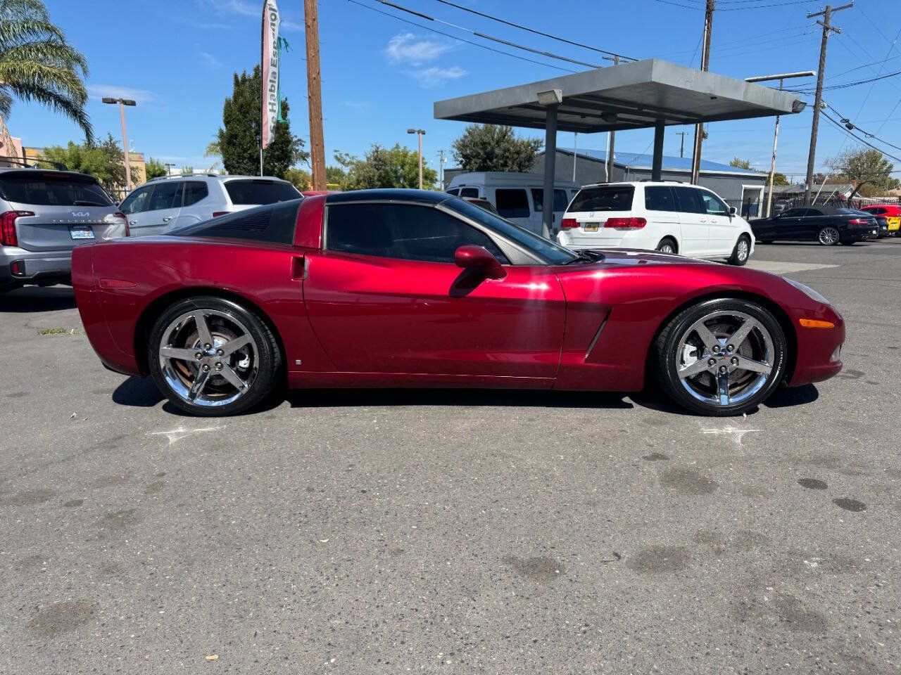 Used 2007 Chevrolet Corvette Coupe w/ Preferred Equipment Group RWD image 9