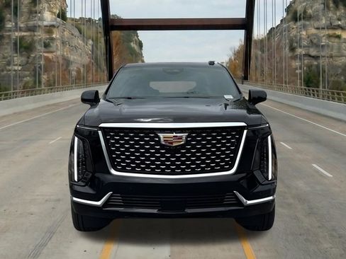 New 2026 Cadillac Escalade Luxury w/ LPO, Floor Liner Package AWD/4WD image 2