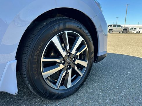 Used 2025 Nissan Versa SV w/ Trunk Package image 29