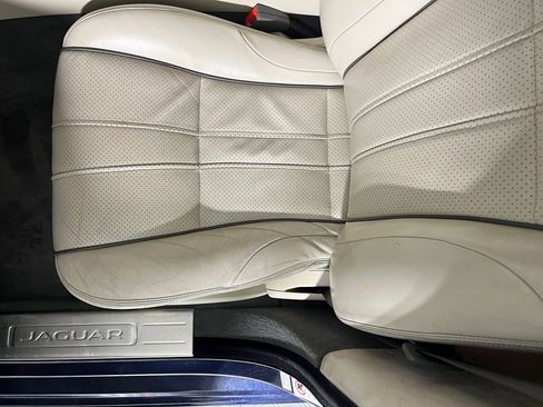 Used 2015 Jaguar XJ L Portfolio image 23