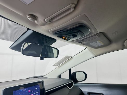 Used 2024 Toyota Corolla LE FWD image 18