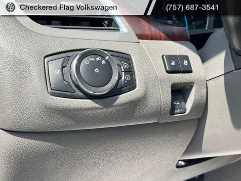 Used 2013 Ford Edge Limited w/ Driver Entry Pkg image 15