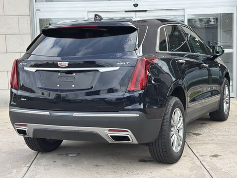Used 2022 Cadillac XT5 Premium Luxury w/ Technology Package AWD/4WD image 5