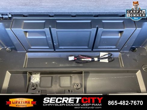 Used 2024 Nissan Pathfinder SV w/ SV Premium Package AWD/4WD image 28
