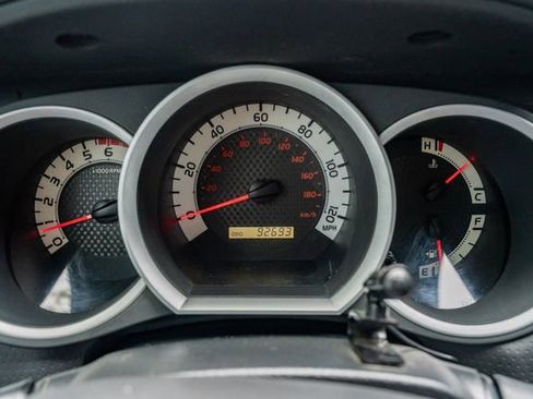 Used 2013 Toyota Tacoma 2WD Regular Cab image 25