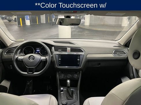 Used 2020 Volkswagen Tiguan SE w/ Panoramic Sunroof Package AWD/4WD image 7