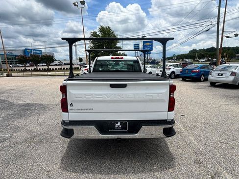 Used 2022 Chevrolet Silverado 1500 W/T RWD image 11