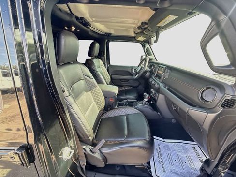 Used 2023 Jeep Wrangler Unlimited Sahara AWD/4WD image 32