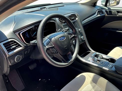 Used 2018 Ford Fusion S image 20