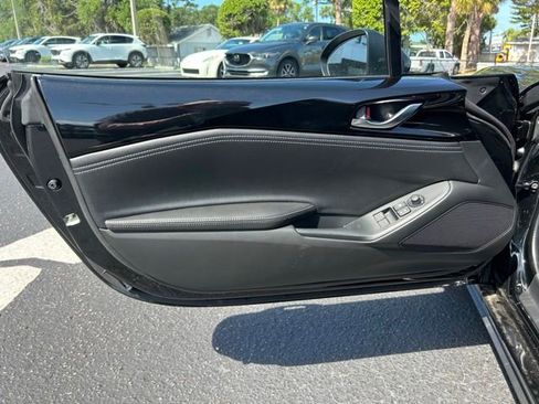 New 2026 MAZDA MX-5 Miata Club w/ Interior Package RWD image 8