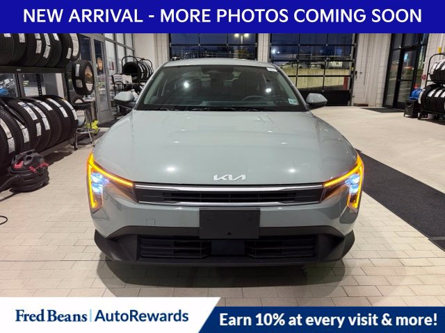 Used 2025 Kia K4 FWD image 2