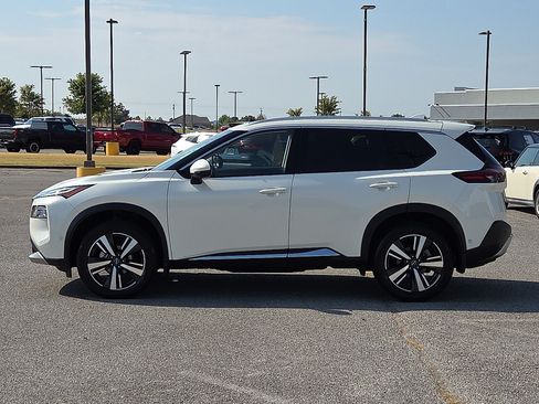 Used 2023 Nissan Rogue Platinum w/ Platinum Premium Package AWD/4WD image 3