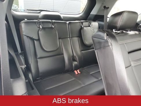Used 2022 Ford Explorer XLT w/ Equipment Group 202A AWD/4WD image 17