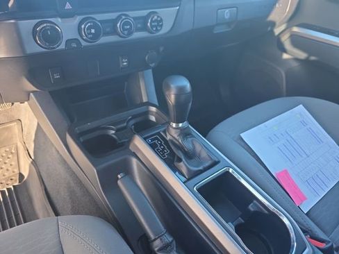 Used 2018 Toyota Tacoma SR5 image 18