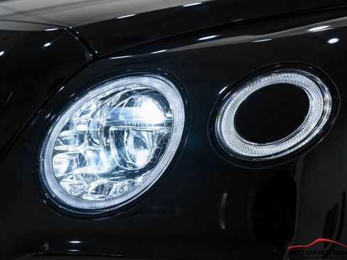 Used 2018 Bentley Bentayga image 38