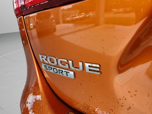 Used 2022 Nissan Rogue Sport SV FWD image 33