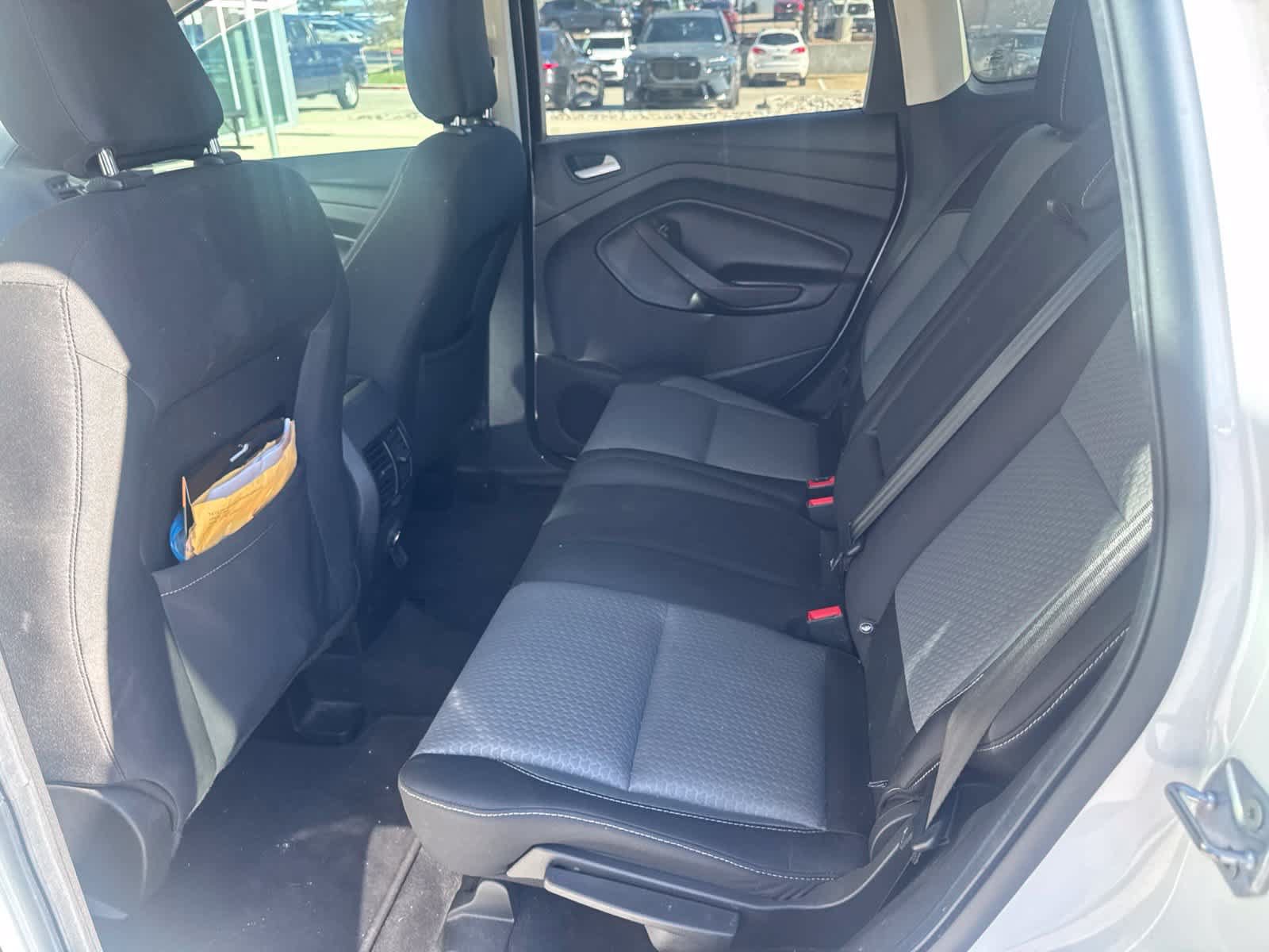 Used 2019 Ford Escape SE FWD image 11